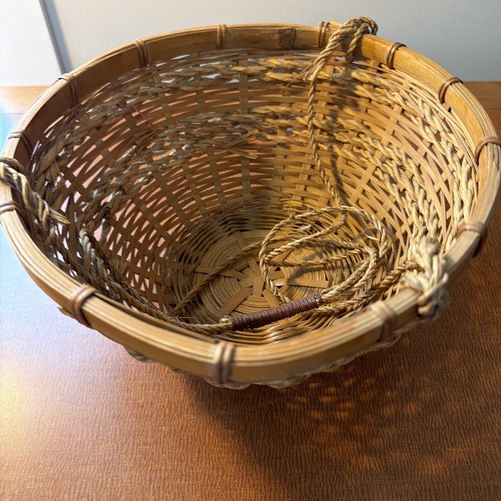 Vtg Hanging Flower / Plant / Geranium Baskets Woven 10"